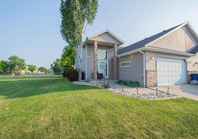 Homes for sale in Moorhead, MN | 3221 11th Ave S, Moorhead, MN 56560 | MLS# 7060625