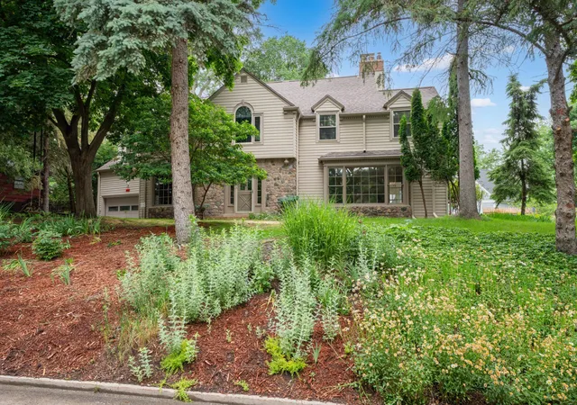 Photo 1 of Single family home for sale at 1118 Plummer Cir Sw, Rochester, MN 55902 | MLS# 7060683 | Listing updated on 2026-08-17