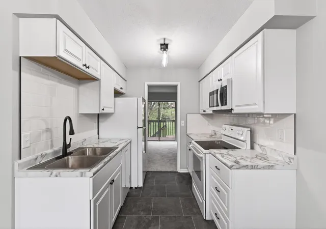 Photo 1 of Single family home for sale at 7433 142nd Street Ct, Saint Paul, MN 55124 | MLS# 7060718 | Listing updated on 2026-10-08
