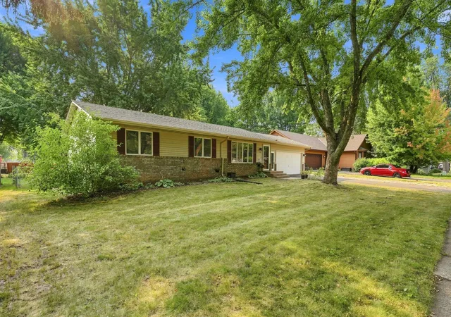 2nd image of 730 Apollo Rd, River Falls, WI 54022 | MLS# 7060741
