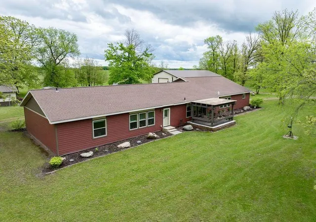 4th image of 38742 County Hwy 19, Bluffton, MN 56518 | MLS# 7060756