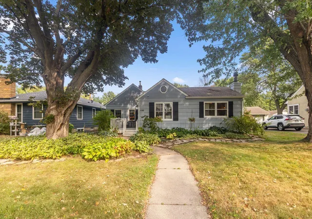 Single family home for sale at 1586 Grotto St N, Saint Paul, MN 55117 | MLS# 7060836