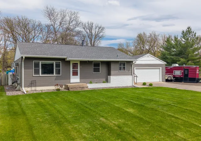 2nd image of 1004 N 4th Ave N, Sauk Rapids, MN 56379 | MLS# 7060878