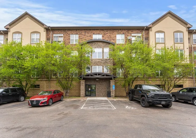 Listing Photo 4 - Condo for sale in building located at 13560 Technology Dr, Eden Prairie, MN 55344 - Unit #1115