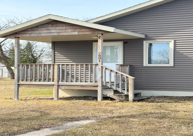 3rd image of 601 Main St S, Karlstad, MN 56732 | MLS# 7060918