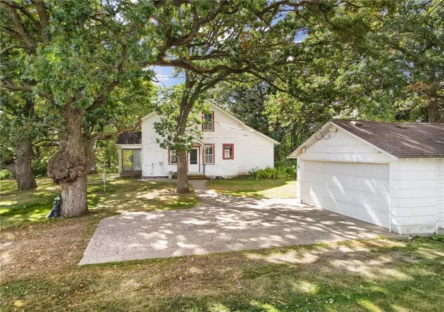 2nd image of 344 Ne 1st St, Belle Plaine, MN 56011 | MLS# 7060946