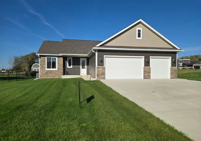 Photo 1 of Single family home for sale at 1309 18th Street Ne, Austin, MN 55912 | MLS# 7060947 | Listing updated on 2026-10-06