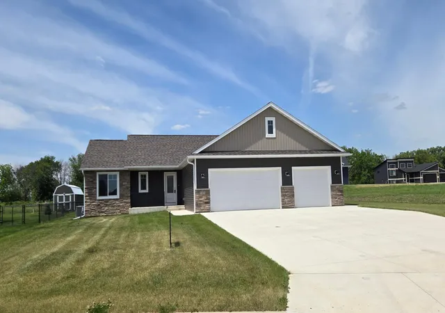 Photo 2 of Single family home for sale at 1309 18th Street Ne, Austin, MN 55912 | MLS# 7060947 | Listing updated on 2026-08-10