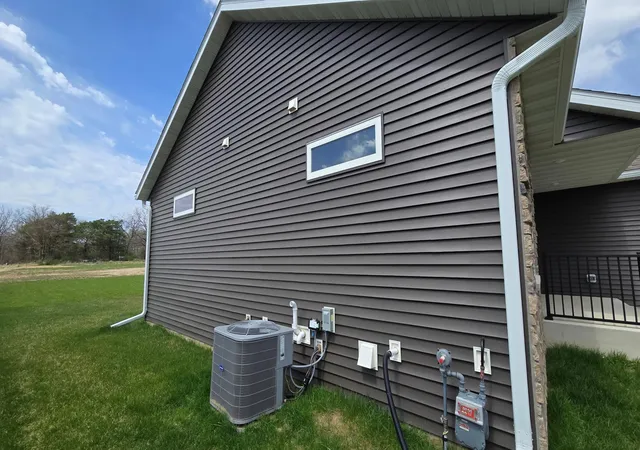 Photo 3 of Single family home for sale at 1309 18th Street Ne, Austin, MN 55912 | MLS# 7060947 | Listing updated on 2026-08-10