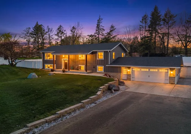 1st image of 33366 Sibley Heights Ln, Le Sueur, MN 56058 | MLS# 7060971