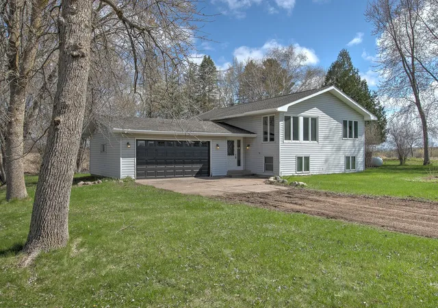 3rd image of 785 401St Ave Nw, Stanchfield, MN 55080 | MLS# 7060990