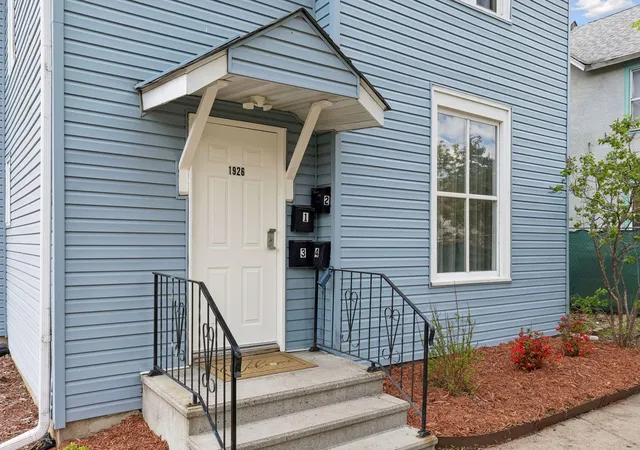 3rd image of 1926 15Th Ave S, Minneapolis, MN 55404 | MLS# 7060996