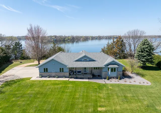 Photo 1 of Single family home for sale at 6106 Shamrock Dr, Madison Lake, MN 56063 | MLS# 7060997 | Listing updated on 2026-10-15
