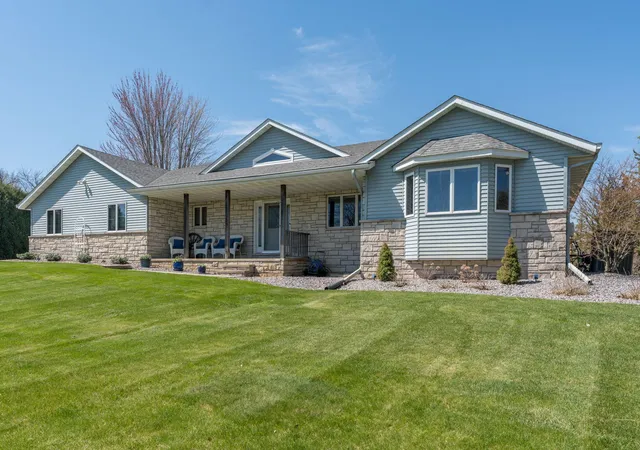 Photo 3 of Single family home for sale at 6106 Shamrock Dr, Madison Lake, MN 56063 | MLS# 7060997 | Listing updated on 2026-10-15