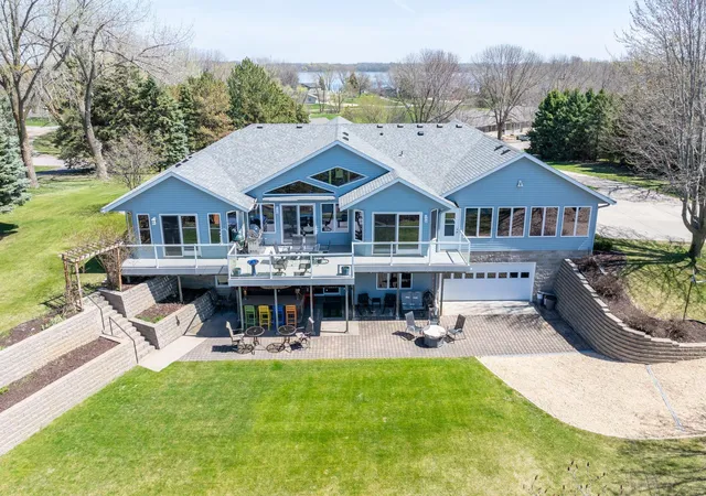 Photo 3 of Single family home for sale at 6106 Shamrock Dr, Madison Lake, MN 56063 | MLS# 7060997 | Listing updated on 2026-10-15