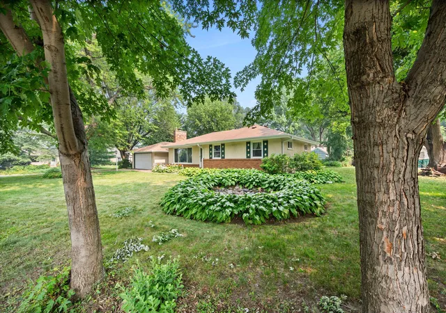 Photo 2 of Sale Pending at 545 Miriam St, Saint Paul, MN 55118 | MLS# 7061063 | Listing updated on 2026-08-07