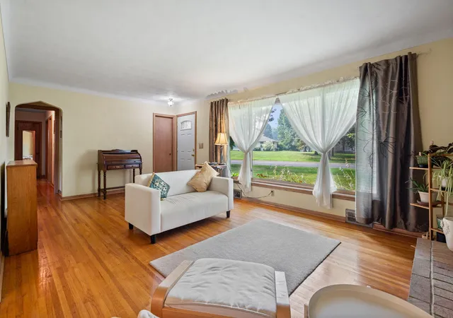 Photo 4 of Sale Pending at 545 Miriam St, Saint Paul, MN 55118 | MLS# 7061063 | Listing updated on 2026-08-07