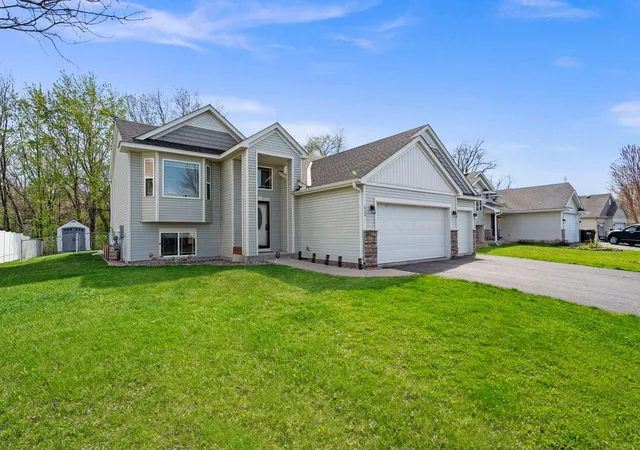 Homes for sale in Montrose, MN | 612 6th St N, Montrose, MN 55363 | MLS# 7061373