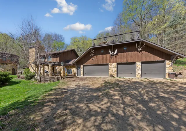 Single family home for sale at 38630 US Hwy 169, Saint Peter, MN 56082 | MLS# 7061392