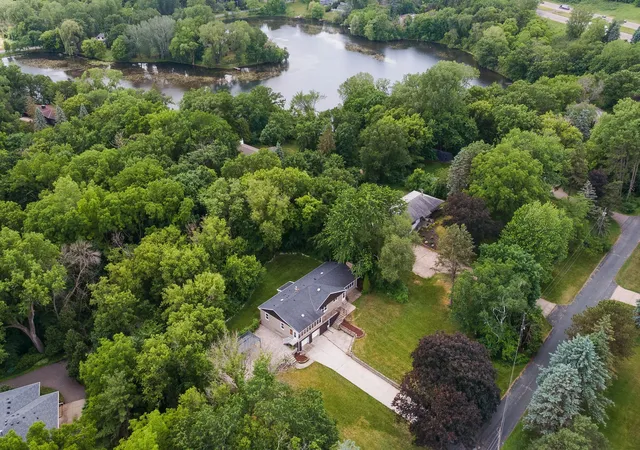 2nd image of 30 Woodridge Ln, Inver Grove Heights, MN 55077 | MLS# 7061412