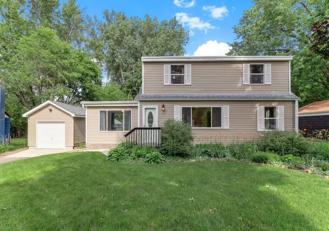 Homes for sale in Mounds View, MN | 5386 Clifton Dr, Mounds View, MN 55112 | MLS# 7061454