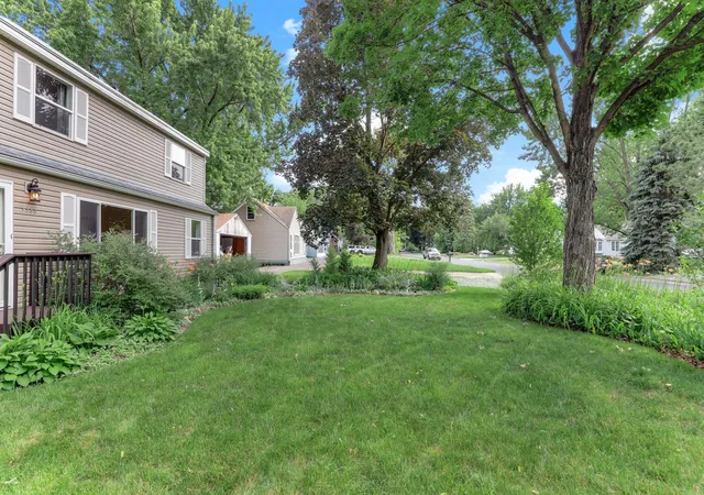 Homes for sale in Mounds View, MN | 5386 Clifton Dr, Mounds View, MN 55112 | MLS# 7061454