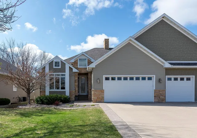 1st image of 105 Viking Ct, Mankato, MN 56001 | MLS# 7061539