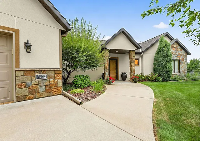 2nd image of 2122 37Th St S, Saint Cloud, MN 56301 | MLS# 7061576