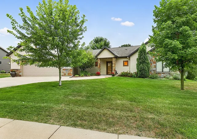 3rd image of 2122 37Th St S, Saint Cloud, MN 56301 | MLS# 7061576