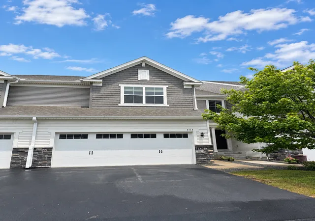 1st image of 4364 Corn Silk Ln, Saint Paul, MN 55129 | MLS# 7061577