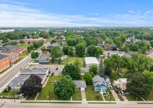 Homes for sale in New Prague, MN | 305 Main St E, New Prague, MN 56071 | MLS# 7061587