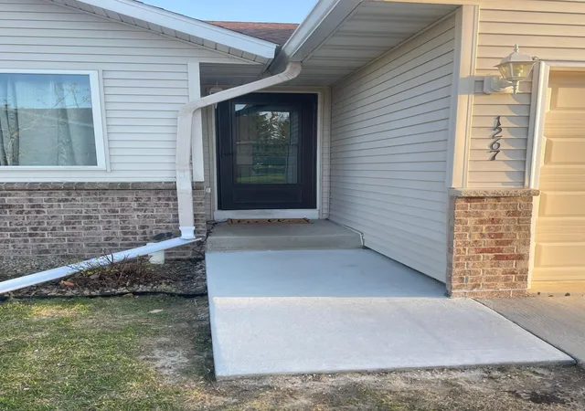 Photo 2 of Single family home for sale at 1267 Sundance Ct Ne, Byron, MN 55920 | MLS# 7061596 | Listing updated on 2026-09-14