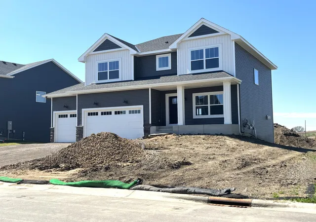 2nd image of 2026 Tamarack Rd, Carver, MN 55315 | MLS# 7061635