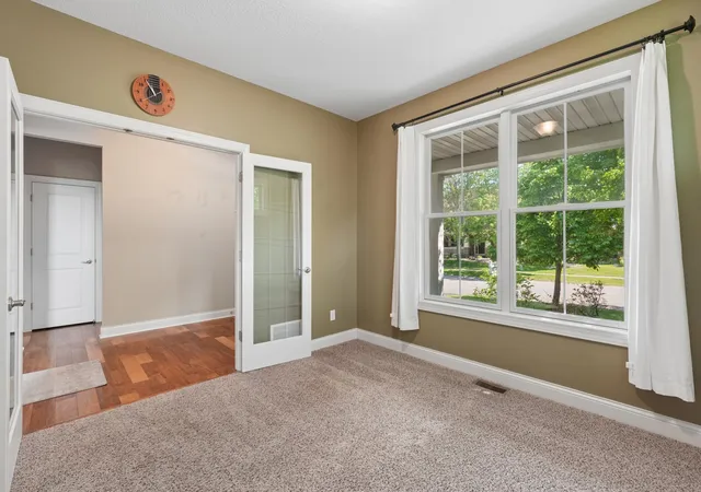 5th image of 10601 Watersedge Ln, Saint Paul, MN 55129 | MLS# 7061681