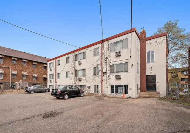 Homes for sale in Minneapolis, MN | 2112 Garfield Ave #14, Minneapolis, MN 55405 | MLS# 7061722