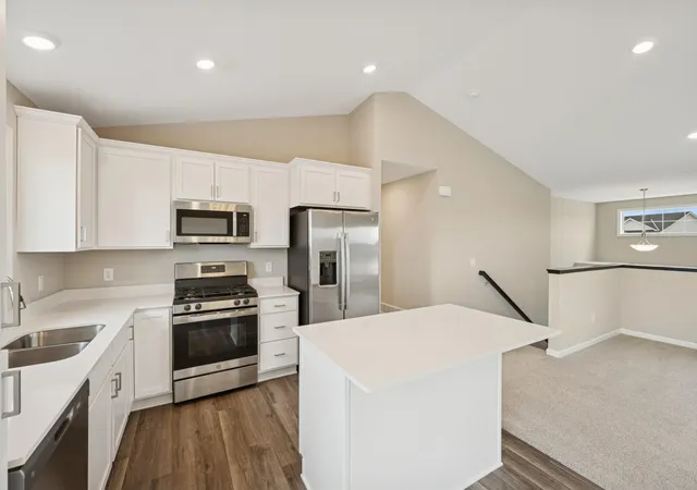 4th image of 1003 Brandenburg Cir, Waverly, MN 55390 | MLS# 7061732