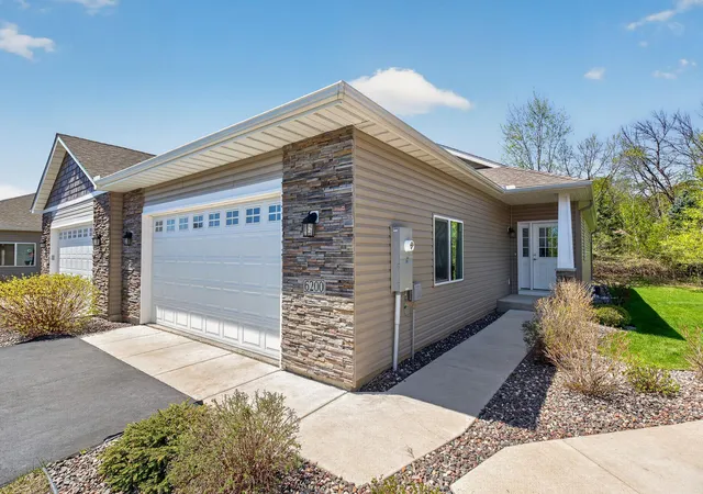 Photo 2 of Sale Pending at 6200 Boulder Ridge Dr, Rockford, MN 55373 | MLS# 7061758 | Listing updated on 2026-08-31