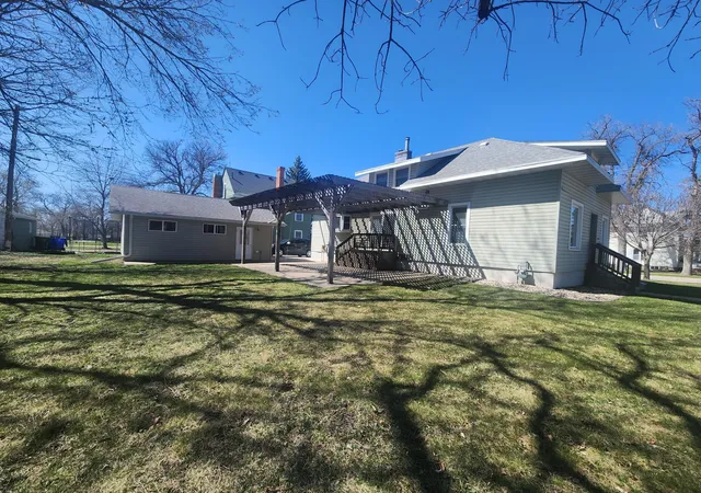 Homes for sale in Pipestone, MN | 304 2nd Ave Se, Pipestone, MN 56164 | MLS# 7061903