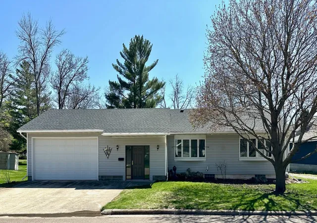 Homes for sale in Emmons, MN | 227 2nd Ave N, Emmons, MN 56029 | MLS# 7062049