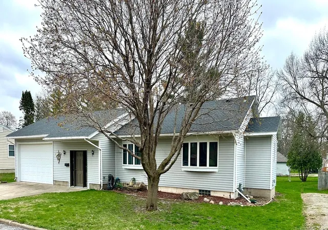 Homes for sale in Emmons, MN | 227 2nd Ave N, Emmons, MN 56029 | MLS# 7062049