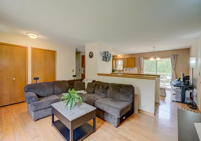 2nd image of 6878 Upper 28th St N, Saint Paul, MN 55128 | MLS# 7062183
