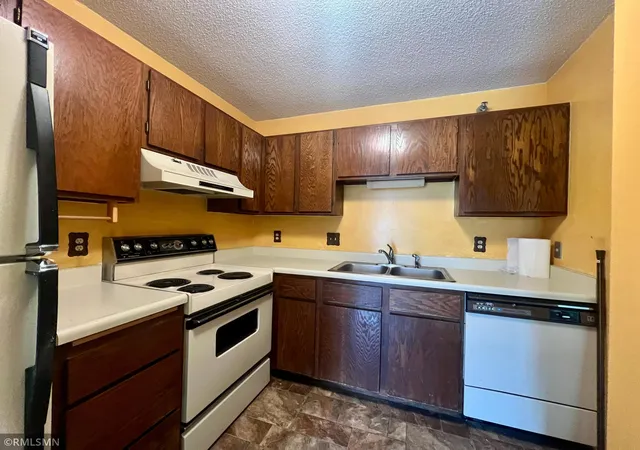 Homes for sale in Saint Paul, MN | 26 10Th St W #803, Saint Paul, MN 55102 | MLS# 7062342