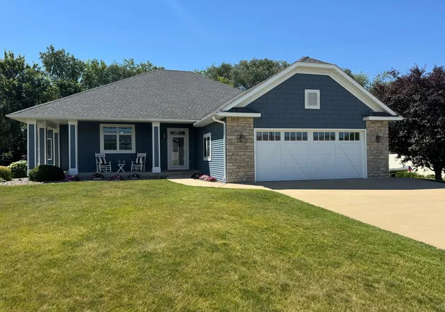 Homes for sale in Zumbrota, MN | 645 Lancaster Blvd, Zumbrota, MN 55992 | MLS# 7062372