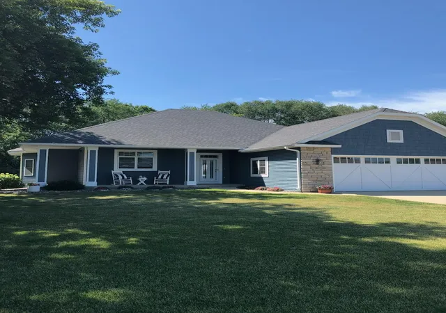 Homes for sale in Zumbrota, MN | 645 Lancaster Blvd, Zumbrota, MN 55992 | MLS# 7062372