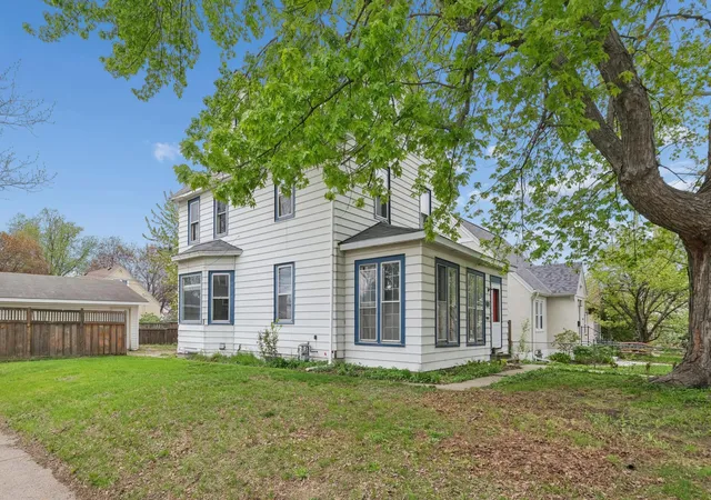 Photo 3 of Single family home for sale at 1381 White Bear Ave N, Saint Paul, MN 55106 | MLS# 7062498 | Listing updated on 2026-10-17