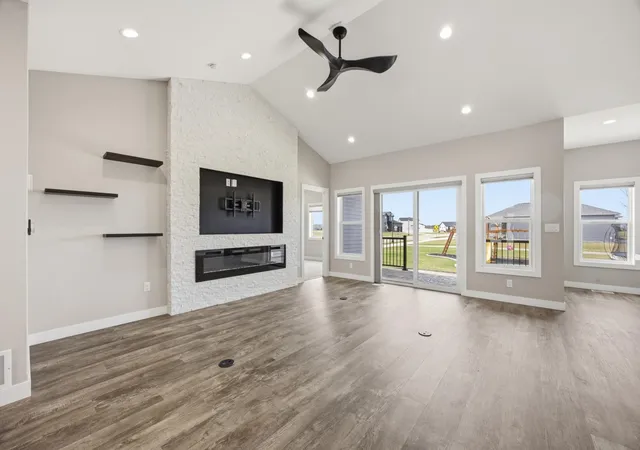 Photo 4 of Single family home for sale at 100 Annies Way, Mapleton, ND 58059 | MLS# 7062576 | Listing updated on 2026-10-16