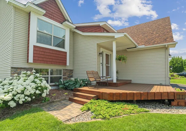 Photo 3 of Sale Pending at 9477 Dunes Ln, Cottage Grove, MN 55016 | MLS# 7062582 | Listing updated on 2026-09-22