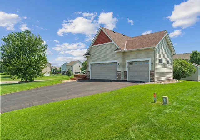 Homes for sale in Cottage Grove, MN | 9477 Dunes Ln, Cottage Grove, MN 55016 | MLS# 7062582
