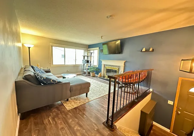 4th image of 4367 Arden View Ct, Arden Hills, MN 55112 | MLS# 7062610