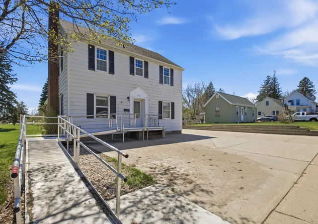 Homes for sale in Willmar, MN | 405 Willmar Ave Sw, Willmar, MN 56201 | MLS# 7062620